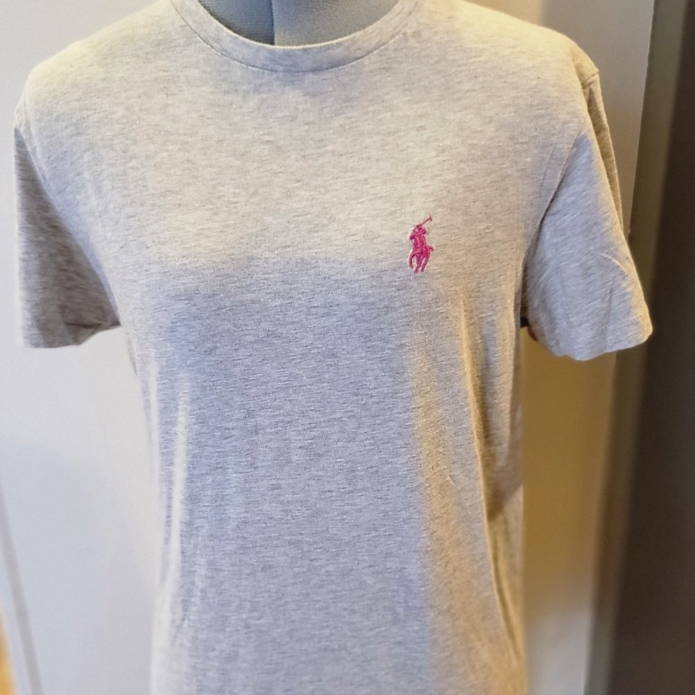 Heather gray t shirt